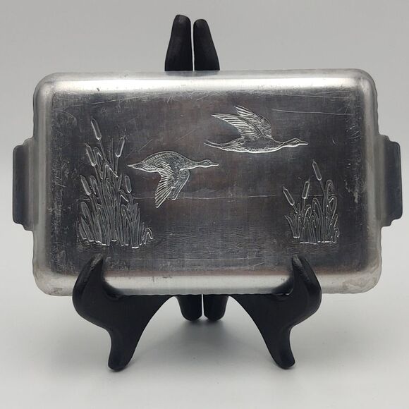 Vintage Duck / Goose Aluminum Tip Tray - Picture 2 of 4